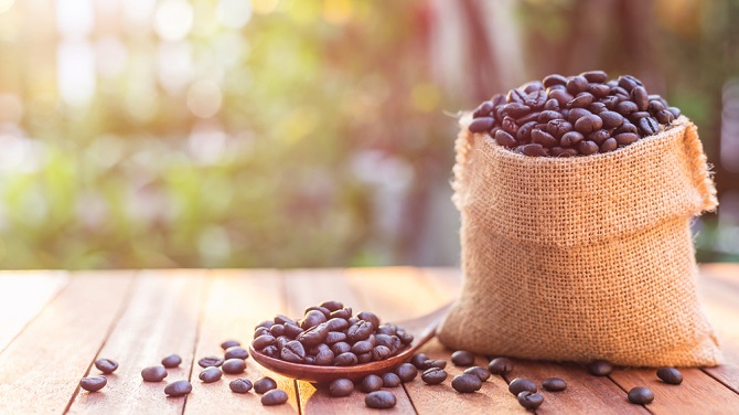 Εξαρτήματα αυτοκινήτων από… υπολείμματα καφέ! Title